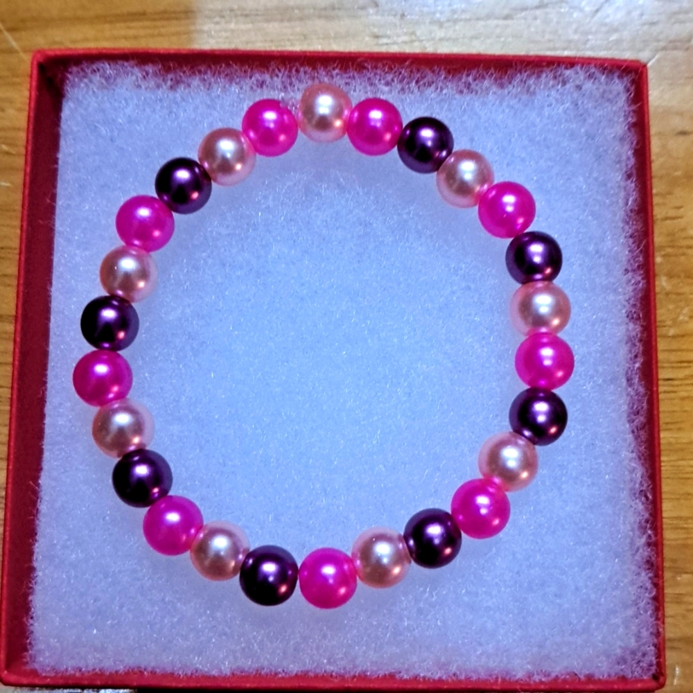 Mia's Pearl Bracelet